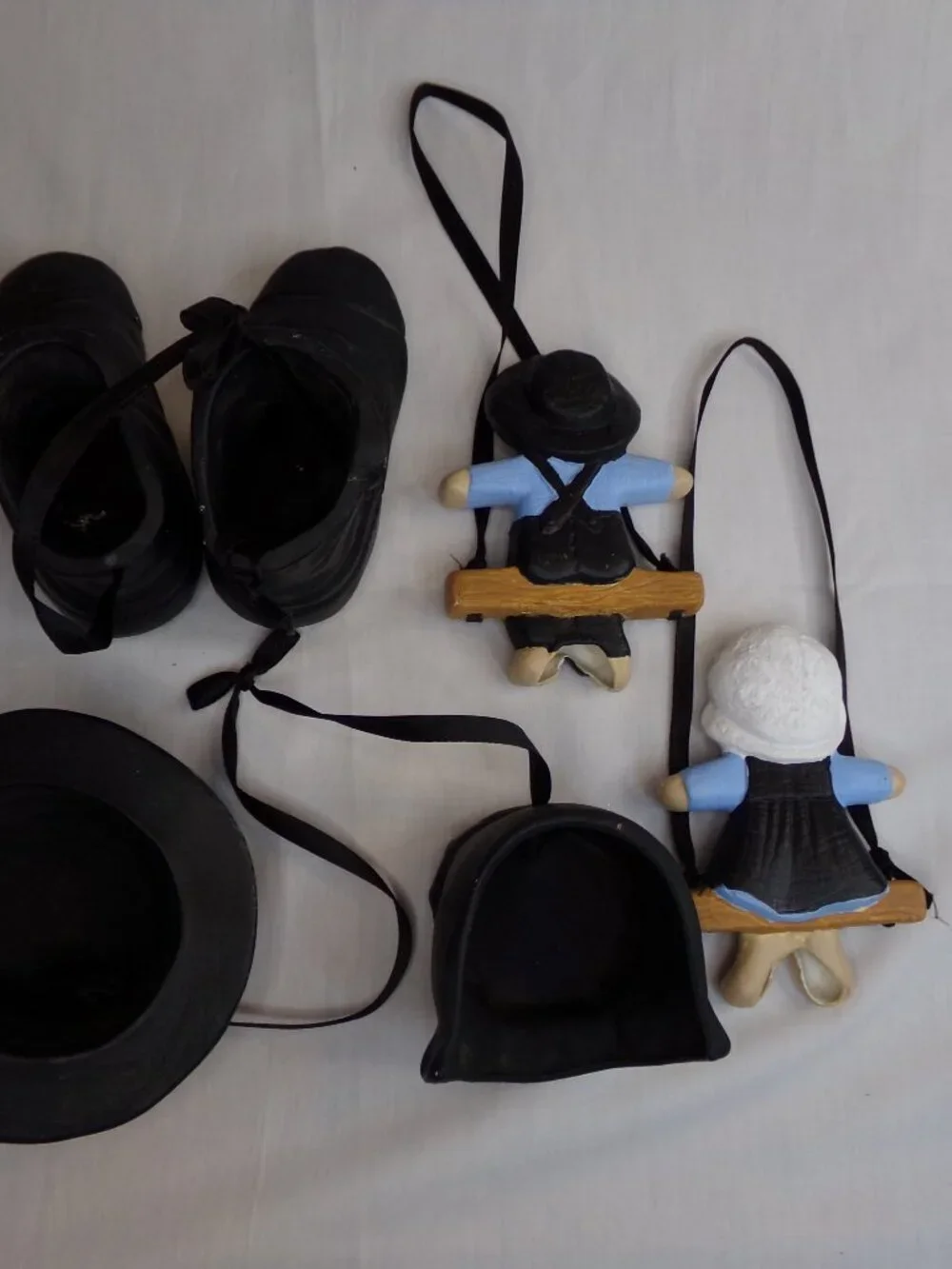 N/A amish hanging